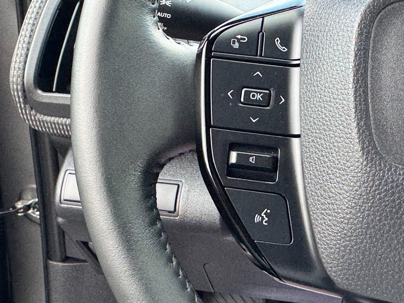 Toyota bZ4X Vehicle Full-screen Gallery Image 20