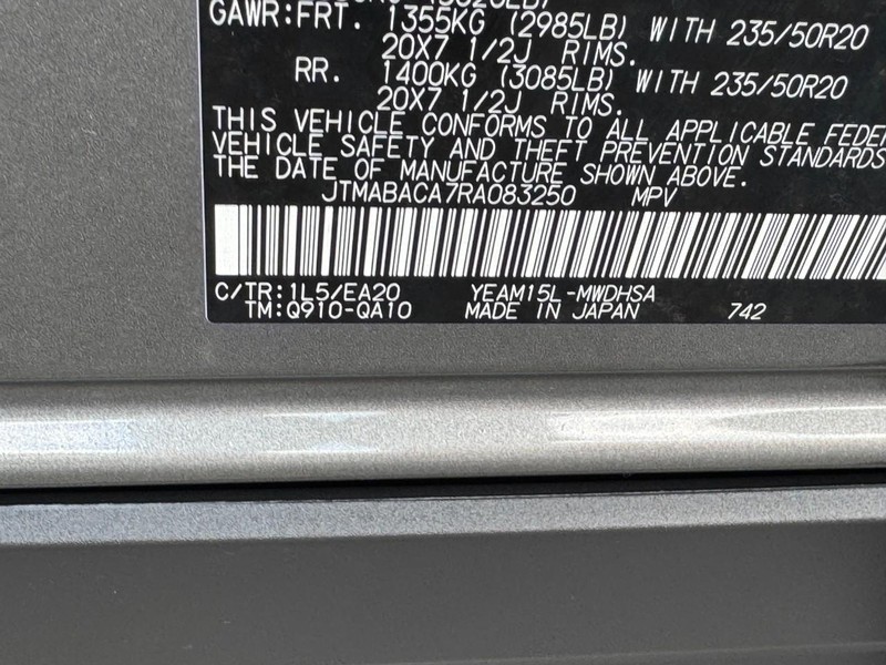 Toyota bZ4X Vehicle Full-screen Gallery Image 27