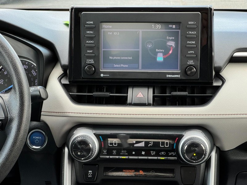 Toyota RAV4 Vehicle Image 13