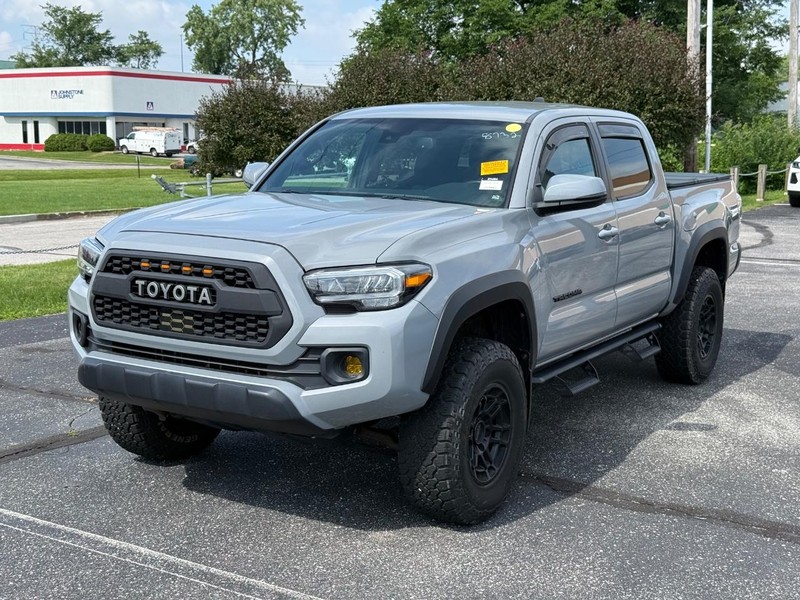 Toyota Tacoma 4WD Vehicle Image 02