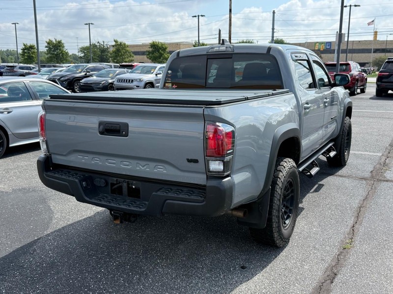 Toyota Tacoma 4WD Vehicle Image 04