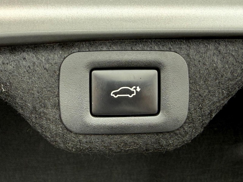 Lexus ES Vehicle Image 08