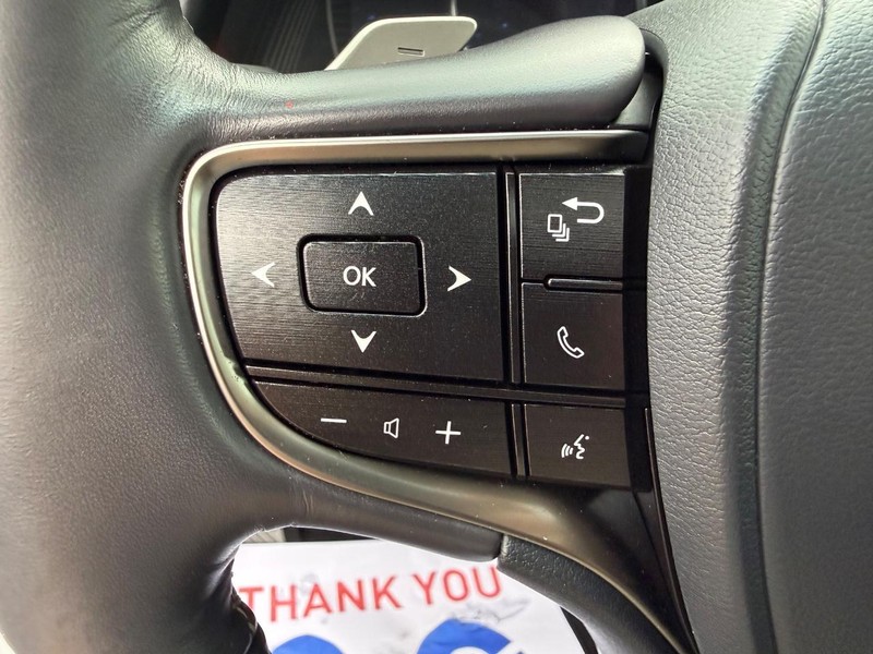 Lexus ES Vehicle Image 15