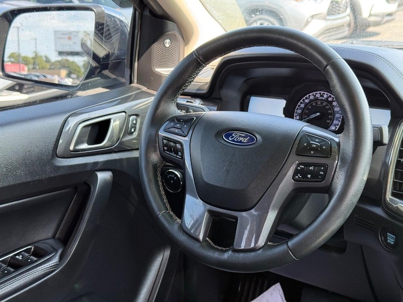 Ford Ranger Vehicle Full-screen Gallery Image 12