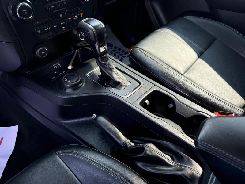 Ford Ranger Vehicle Full-screen Gallery Image 20
