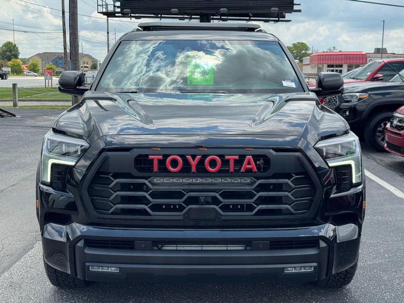 Toyota Sequoia Vehicle Image 09