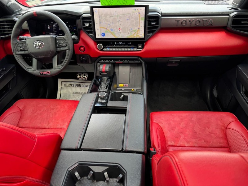 Toyota Sequoia Vehicle Image 12