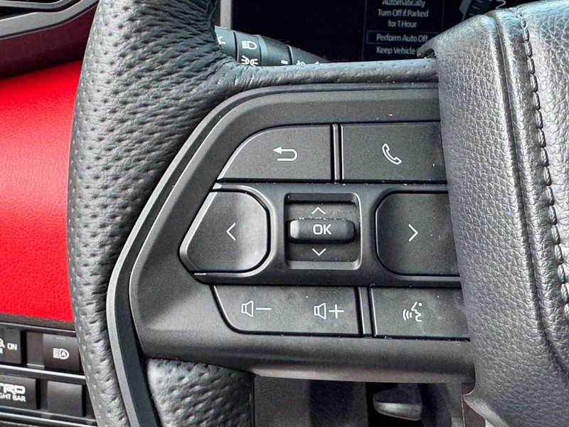 Toyota Sequoia Vehicle Image 19