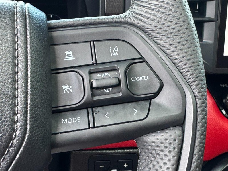Toyota Sequoia Vehicle Image 20