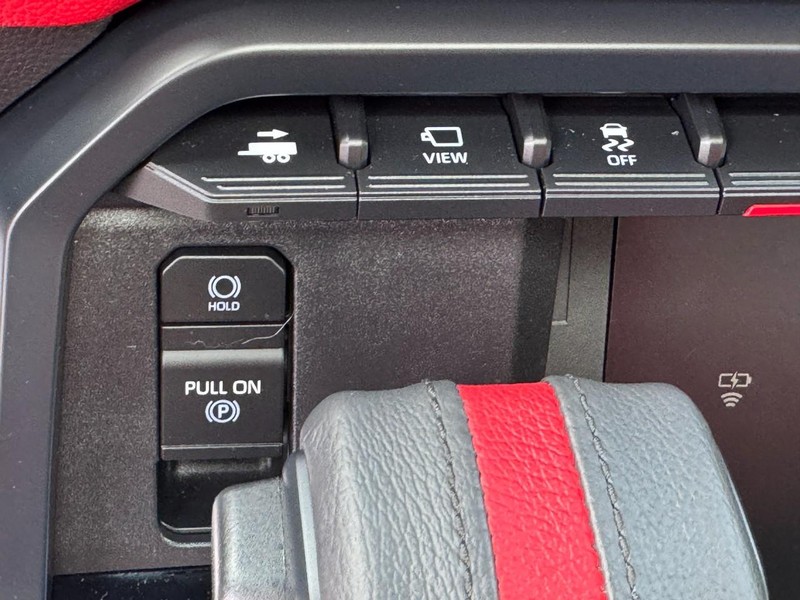 Toyota Sequoia Vehicle Image 25