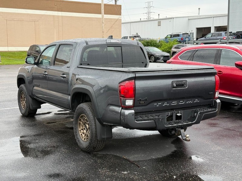 Toyota Tacoma 4WD Vehicle Image 03