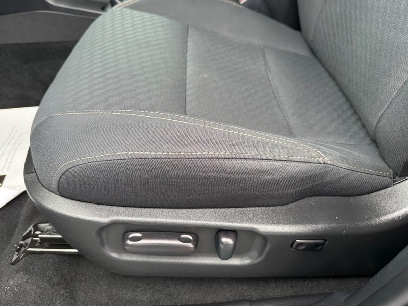 Toyota Tacoma 4WD Vehicle Image 24