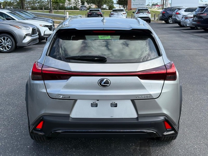 Lexus UX Vehicle Image 04