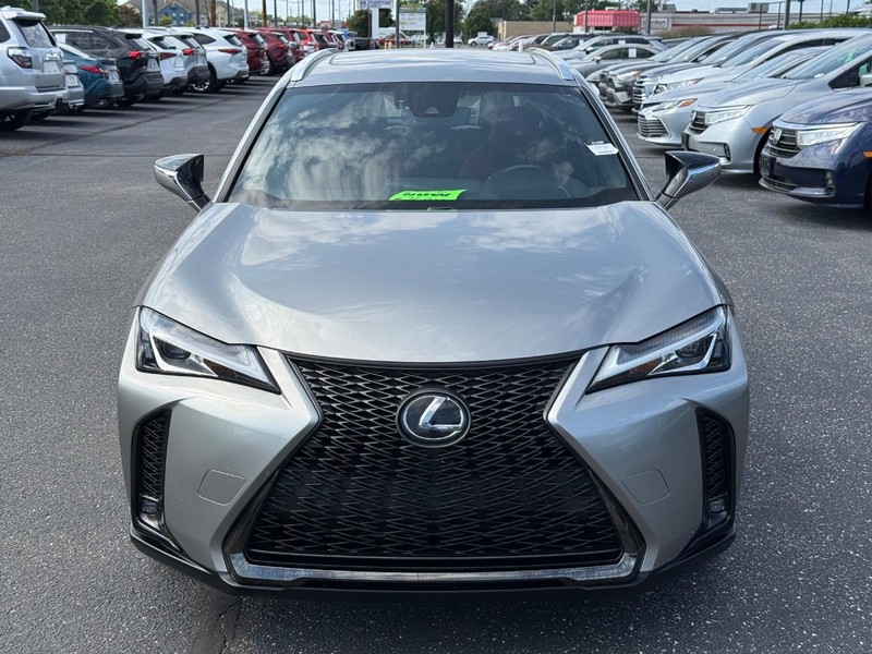 Lexus UX Vehicle Image 10