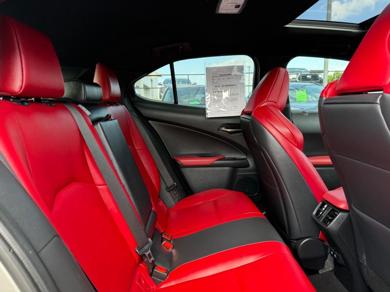 Lexus UX Vehicle Image 11