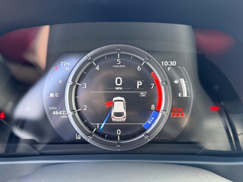 Lexus UX Vehicle Image 25