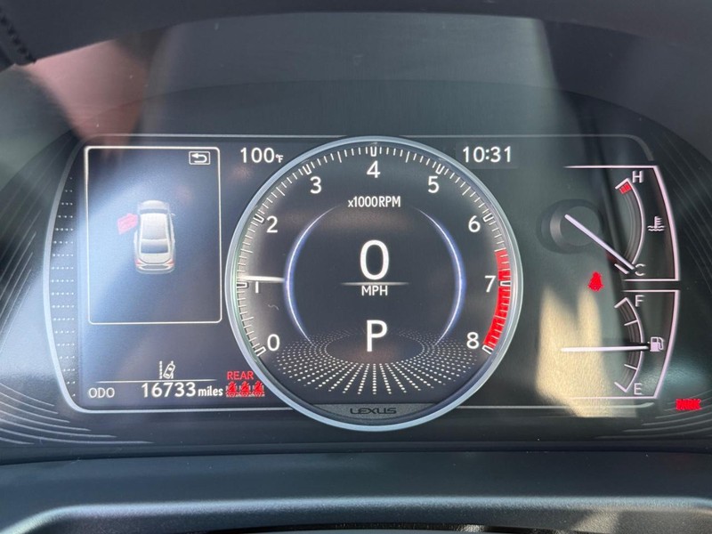 Lexus ES Vehicle Image 24