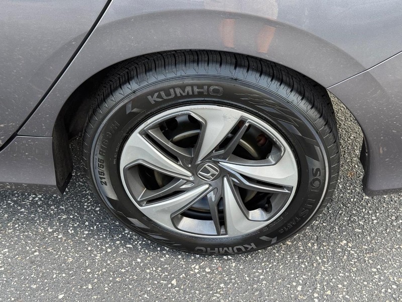 Honda Civic Sedan Vehicle Full-screen Gallery Image 06