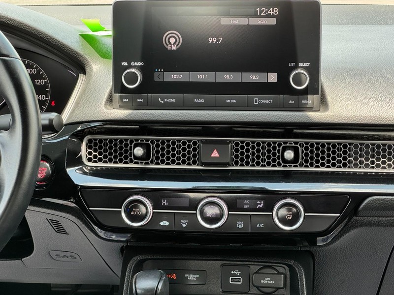 Honda Civic Sedan Vehicle Full-screen Gallery Image 14