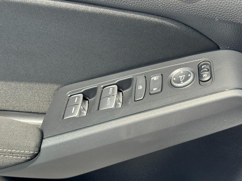 Honda Civic Sedan Vehicle Full-screen Gallery Image 23