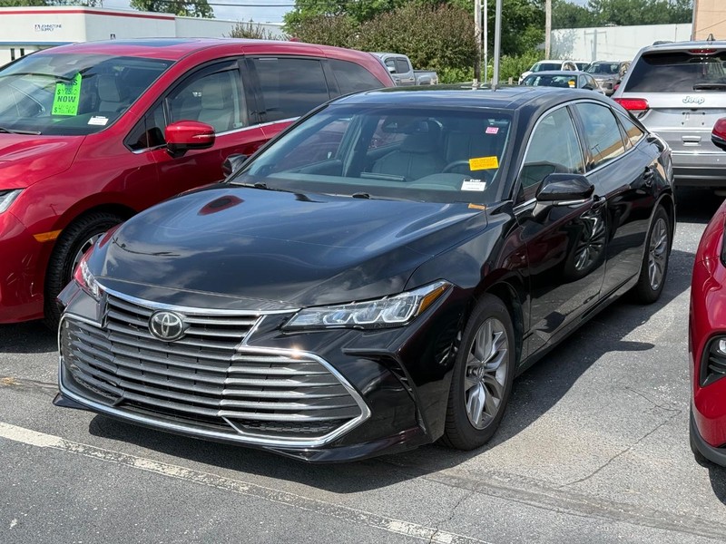 Toyota Avalon Vehicle Image 02