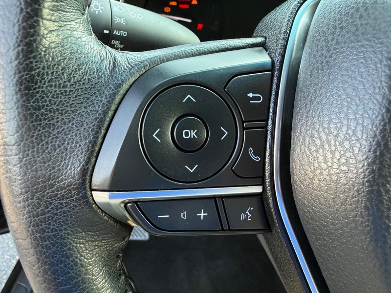 Toyota Avalon Vehicle Full-screen Gallery Image 14
