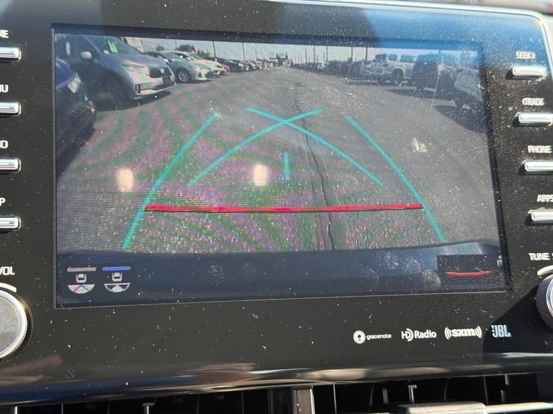 Toyota Avalon Vehicle Full-screen Gallery Image 19