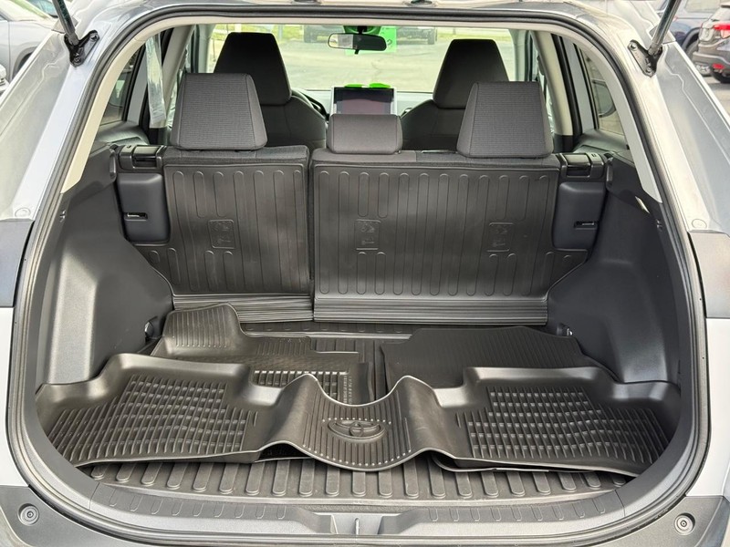Toyota RAV4 Vehicle Image 07
