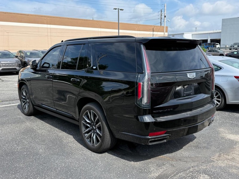 Cadillac Escalade Vehicle Image 03