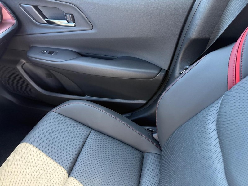 Toyota Prius Plug-In Hybrid Vehicle Image 16