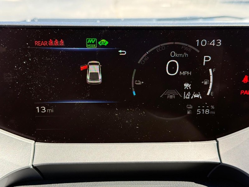 Toyota Prius Plug-In Hybrid Vehicle Image 17