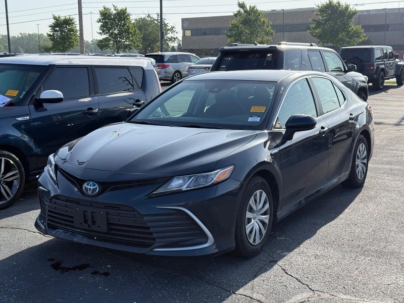 Toyota Camry Vehicle Image 02