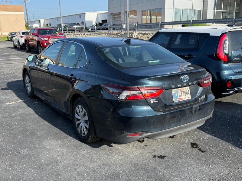 Toyota Camry Vehicle Image 03
