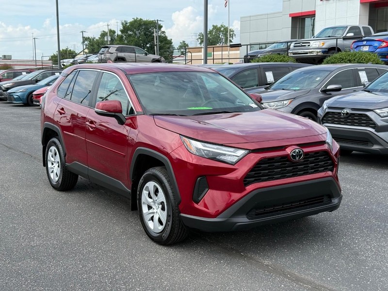 Toyota RAV4 Vehicle Full-screen Gallery Image 01