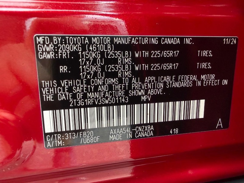 Toyota RAV4 Vehicle Full-screen Gallery Image 24