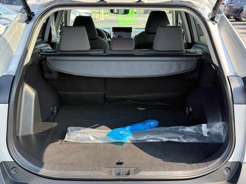 Toyota RAV4 Vehicle Full-screen Gallery Image 07