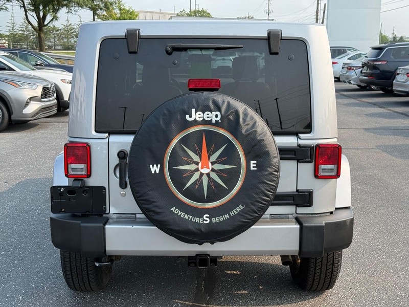 Jeep Wrangler Unlimited Vehicle Image 04