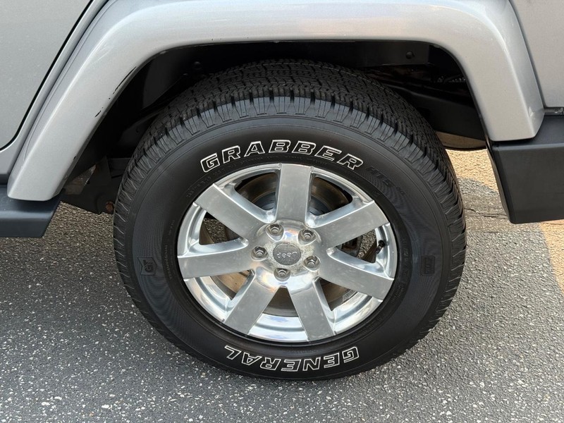 Jeep Wrangler Unlimited Vehicle Image 06