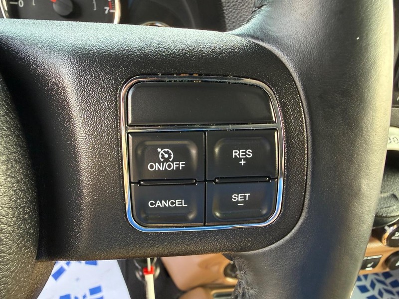 Jeep Wrangler Unlimited Vehicle Image 14