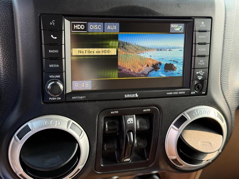Jeep Wrangler Unlimited Vehicle Image 15