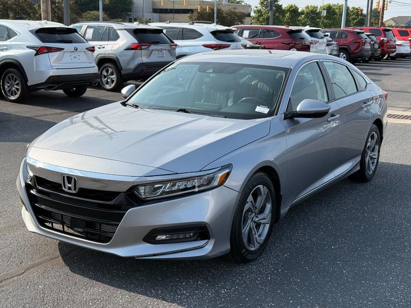 Honda Accord Sedan Vehicle Full-screen Gallery Image 08