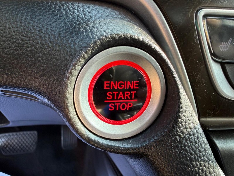 Honda Accord Sedan Vehicle Full-screen Gallery Image 16