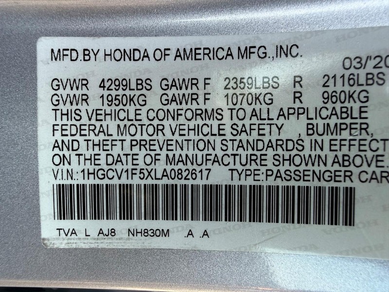 Honda Accord Sedan Vehicle Full-screen Gallery Image 28