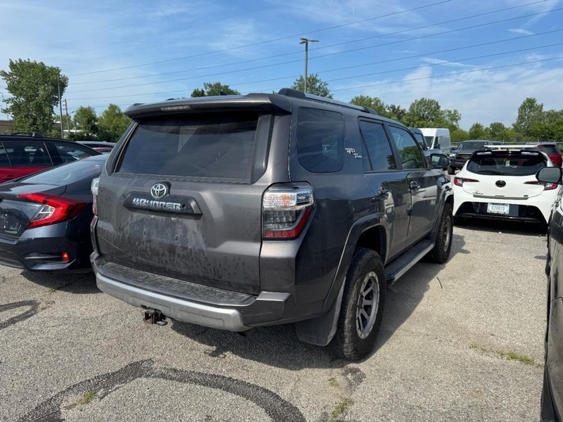 Toyota 4Runner Vehicle Image 03