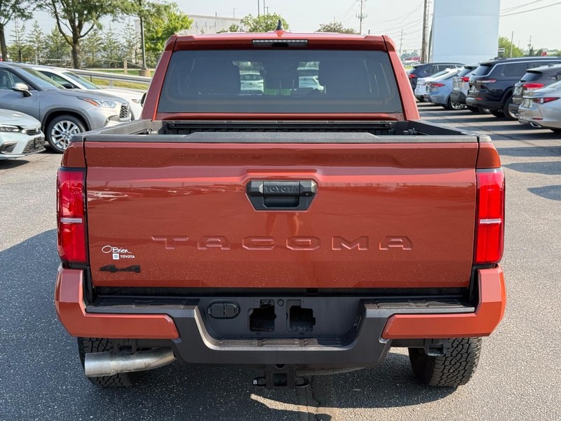Toyota Tacoma 4WD Vehicle Image 04