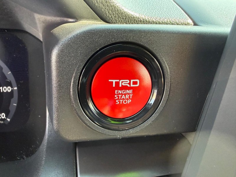 Toyota Tacoma 4WD Vehicle Image 15