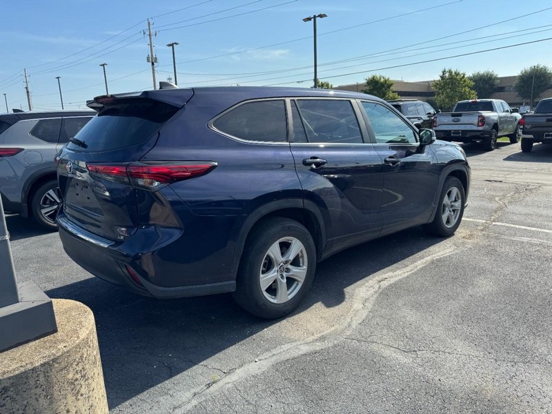 Toyota Highlander Vehicle Image 03