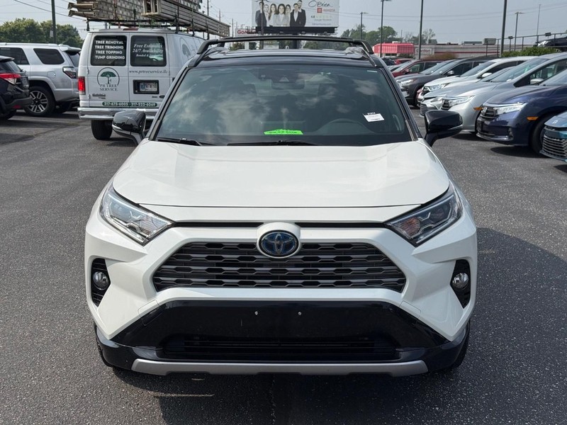 Toyota RAV4 Vehicle Image 10