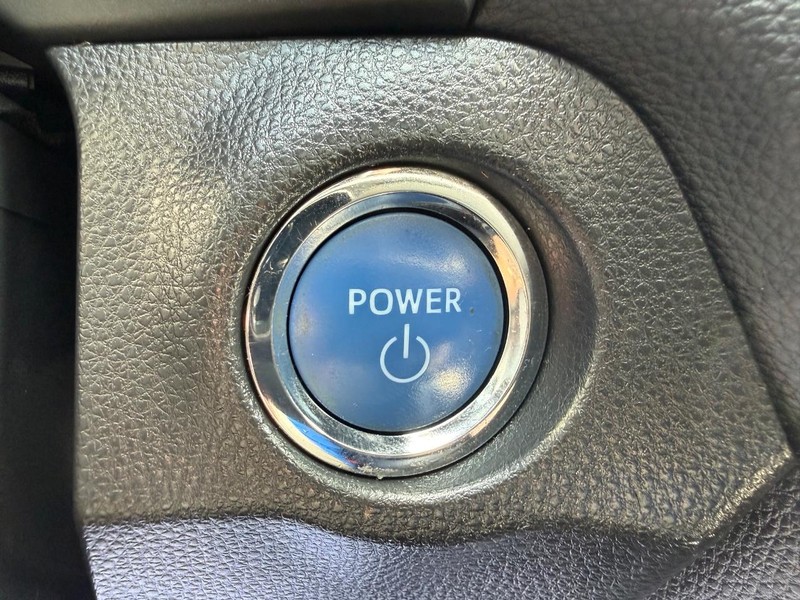 Toyota RAV4 Vehicle Image 17