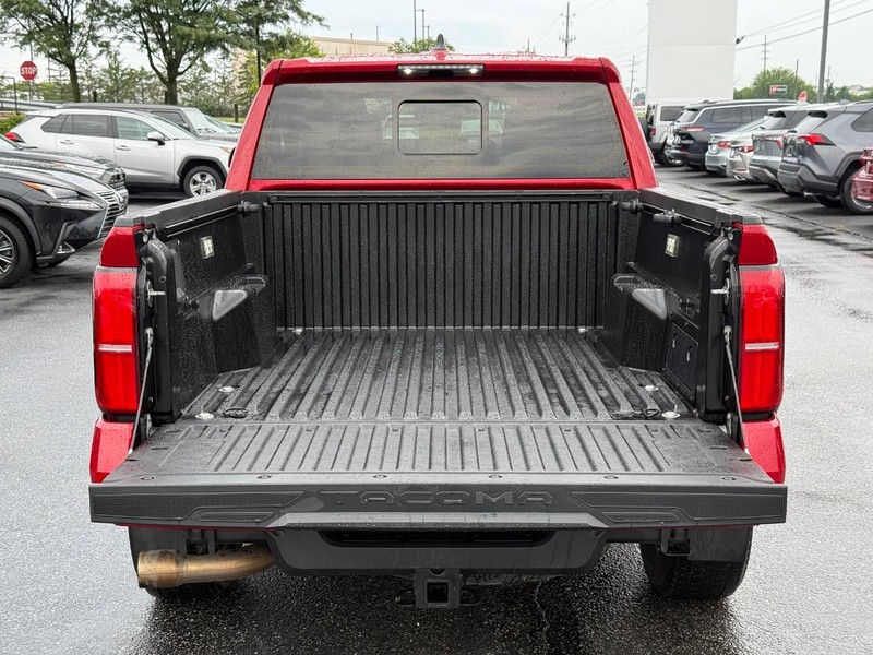 Toyota Tacoma 4WD Vehicle Image 07